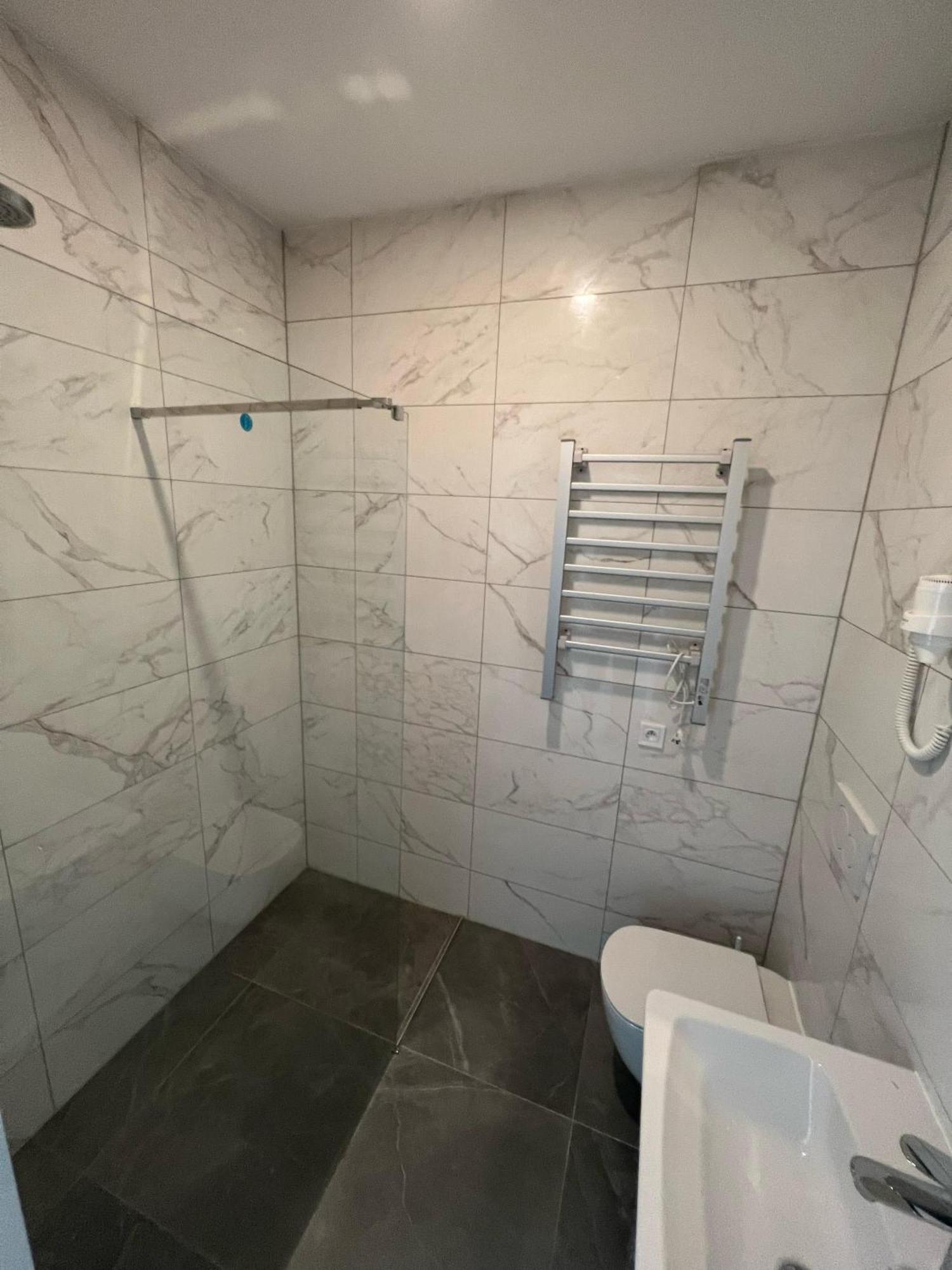 Rc Jecna Rooms Прага Екстериор снимка